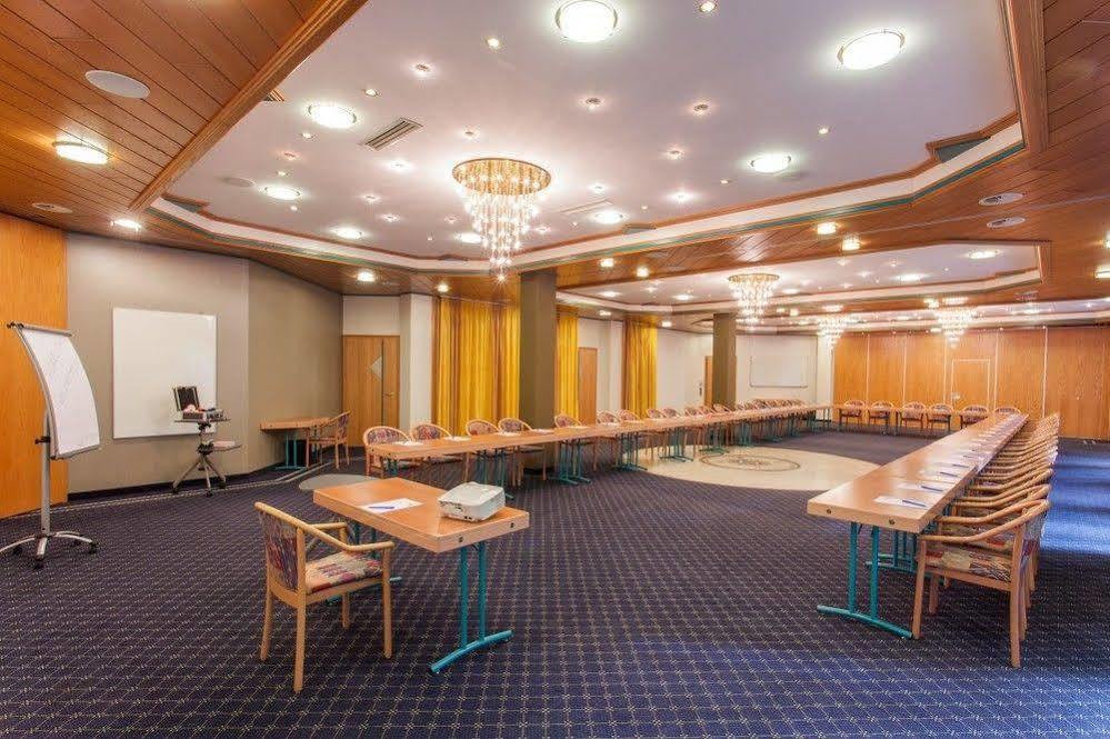 فندق Dorf Alm Willingen فيلنغن المظهر الخارجي الصورة